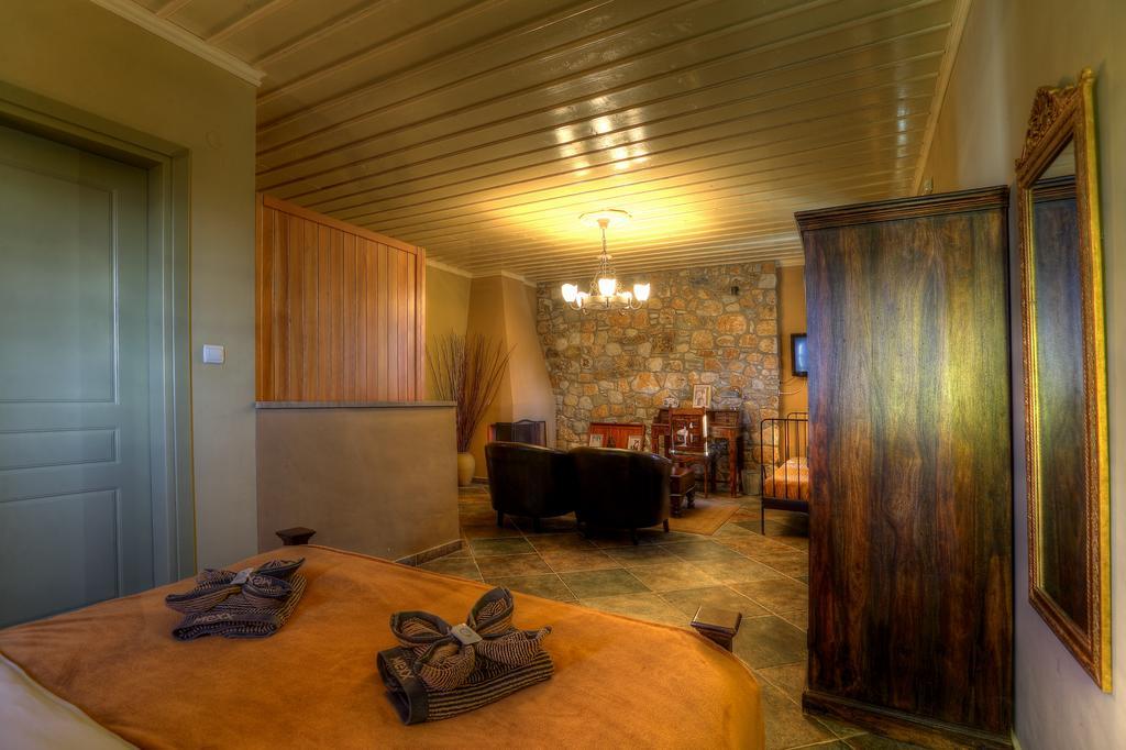Oikies Art Rooms Ángistron Extérieur photo